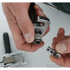 CONDOR Caja herramientas para máquina de rebordear latiguillo freno 4.75-6.00 MM 612.00.09