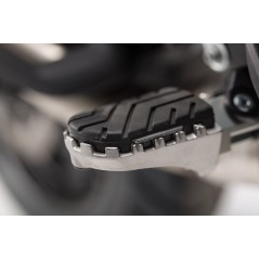 SW-MOTECH Kit estriberas reposapiés ION FRS0401110101S