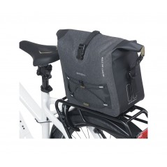 BASIL Bolsa impermeable para bicicleta con placa poliéster NAVIGATOR STORM 13L (24X14X34 CM) MIK 725834