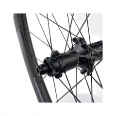 VISION Aerodynamic carbon road bike wheelset with disc and clincher system METRON 37 RS SL SHIMANO 11V TUBELESS READY CENTERLOCK